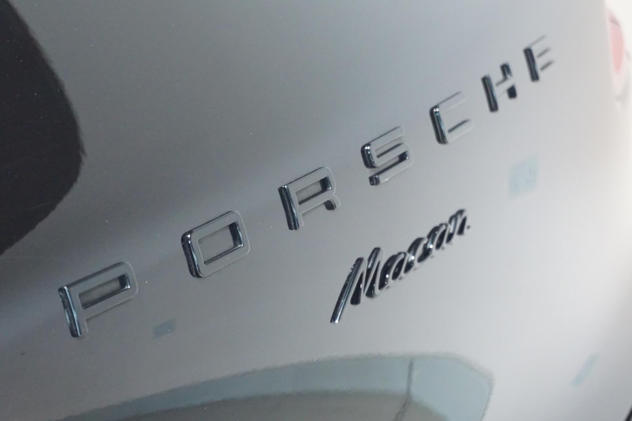 Porsche Macan 2.0T SUV 5dr Petrol PDK 4WD Euro 6 (s/s) (252 ps)